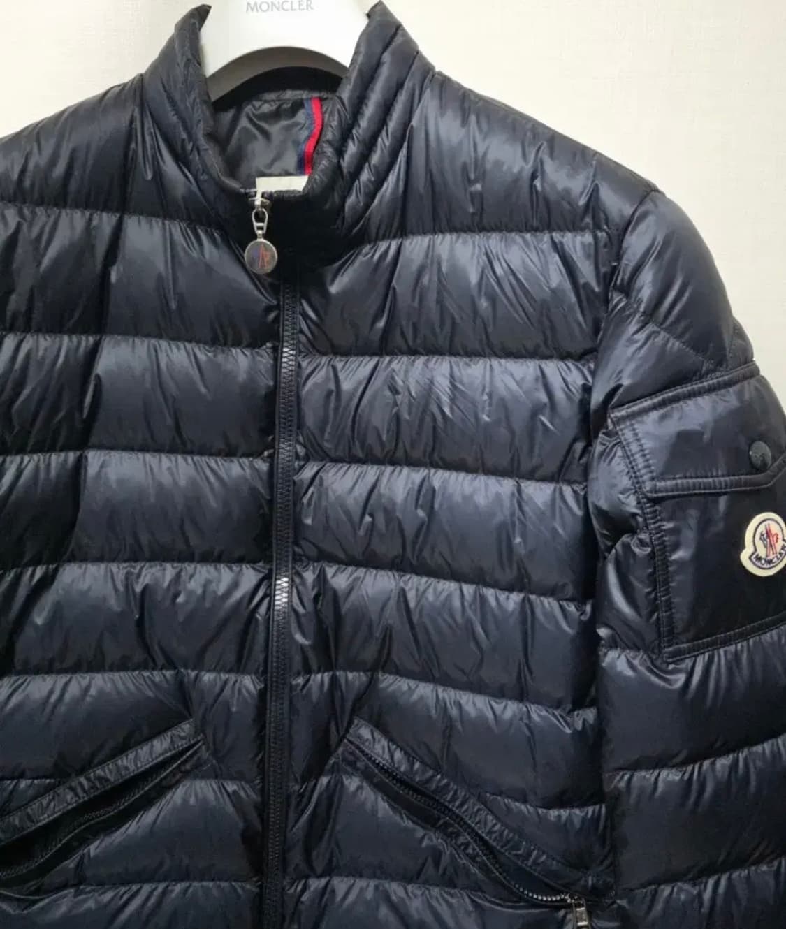 몽클레어 아게이 구스다운 경량패딩4 네이비 상품이미지4