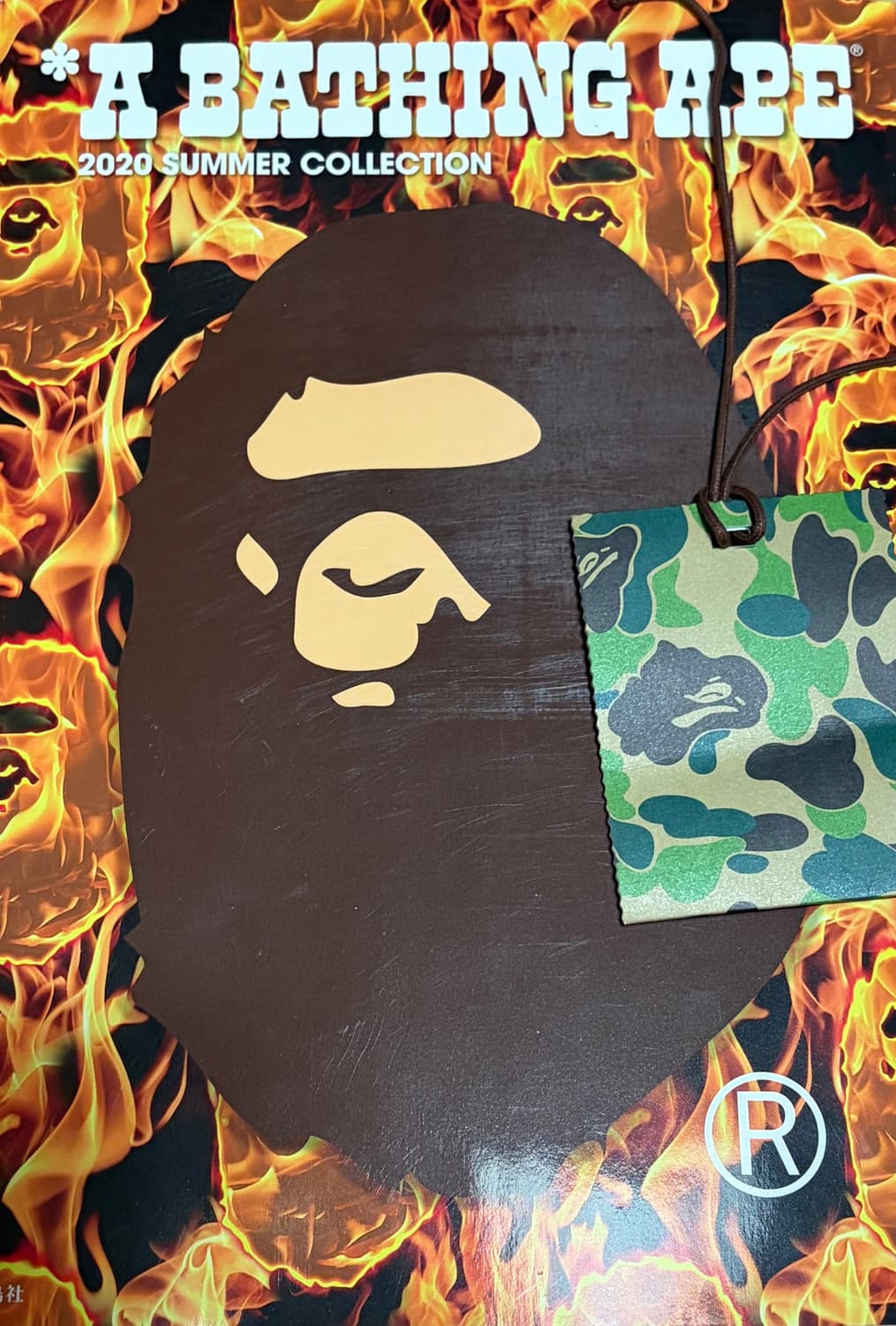 2020 S/S 컬렉션 잡지 부록 베이프 시계 상품이미지3