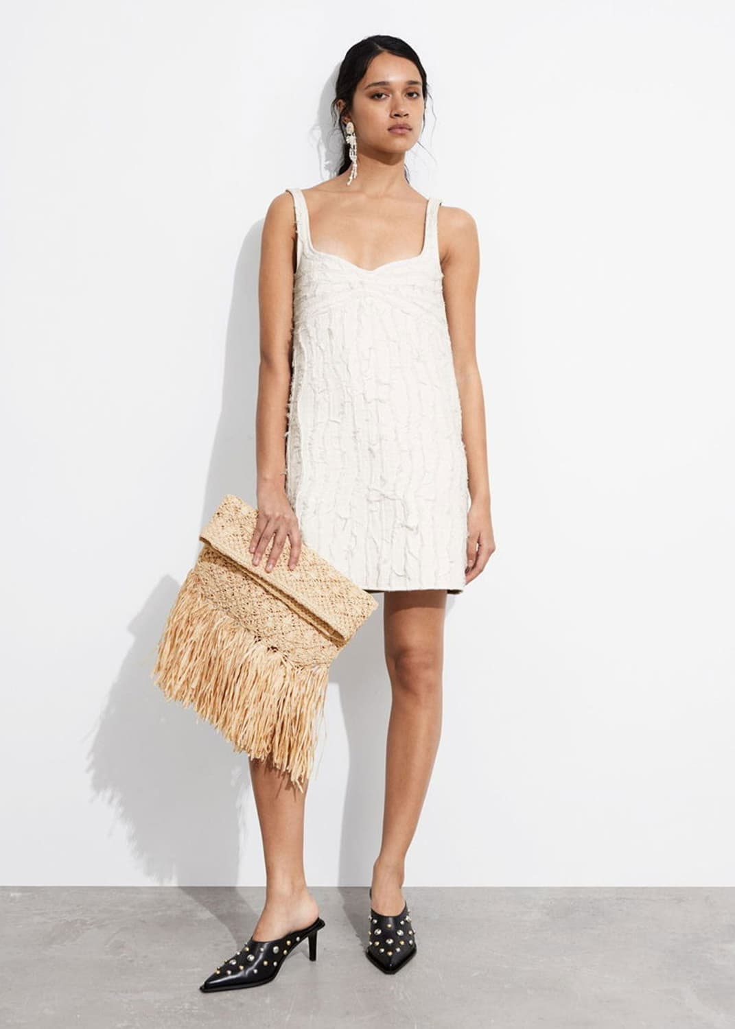 앤아더스토리즈 텍스쳐 미니 드레스 32 상품이미지3