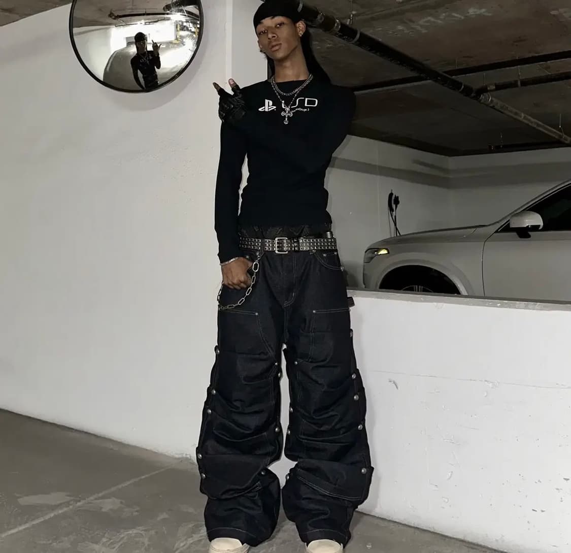 비엑세스 RYE CHASIN 플리츠 엔틱 실버 리벳 입체실루엣 생지 데님 상품이미지1