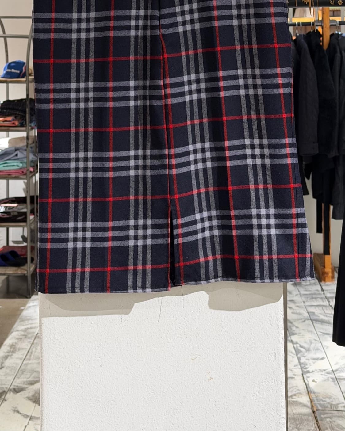 버버리 네이비 노바체크 울 미디 스커트 상품이미지3