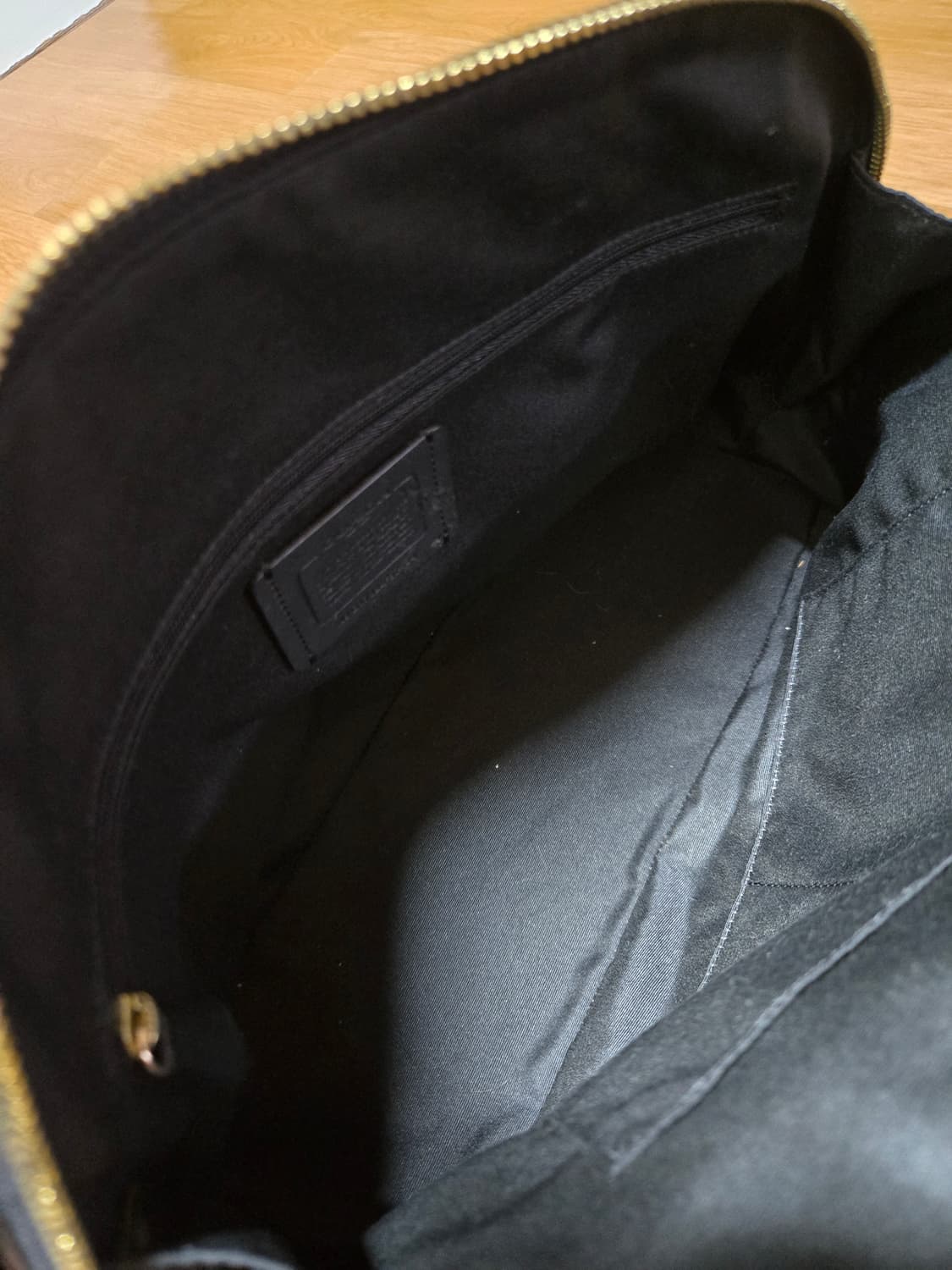 코치 사피아노가죽 시에라 사첼백 상품이미지9