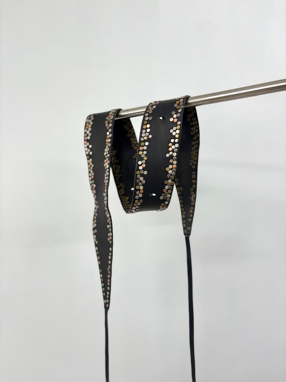 기마구아스맛 BASILE28 양가죽 스터드 와이드 벨트 상품이미지1