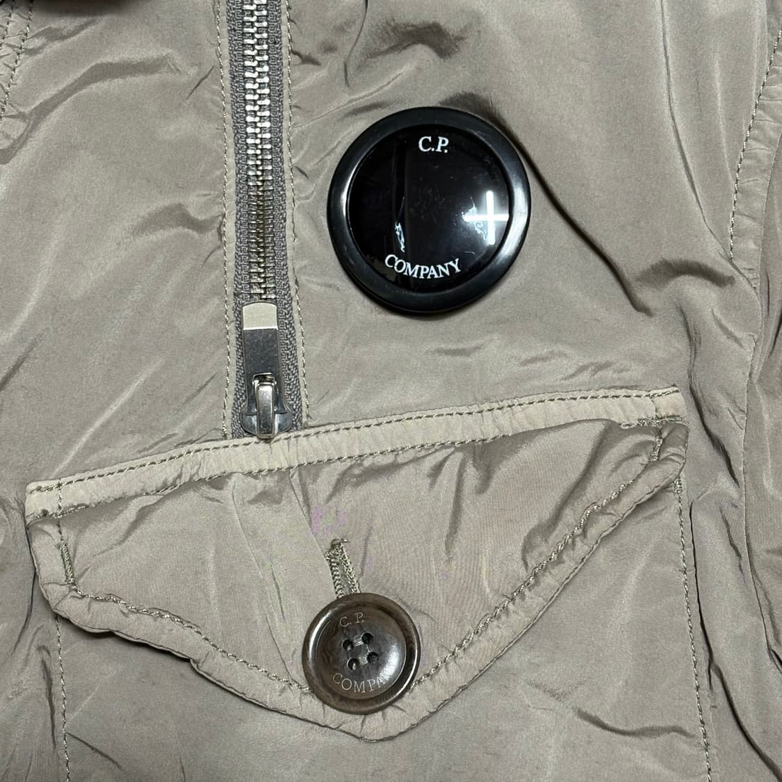 105 씨피컴퍼니 NYCRA 스트레치 나일론 쉘 자켓. 상품이미지6