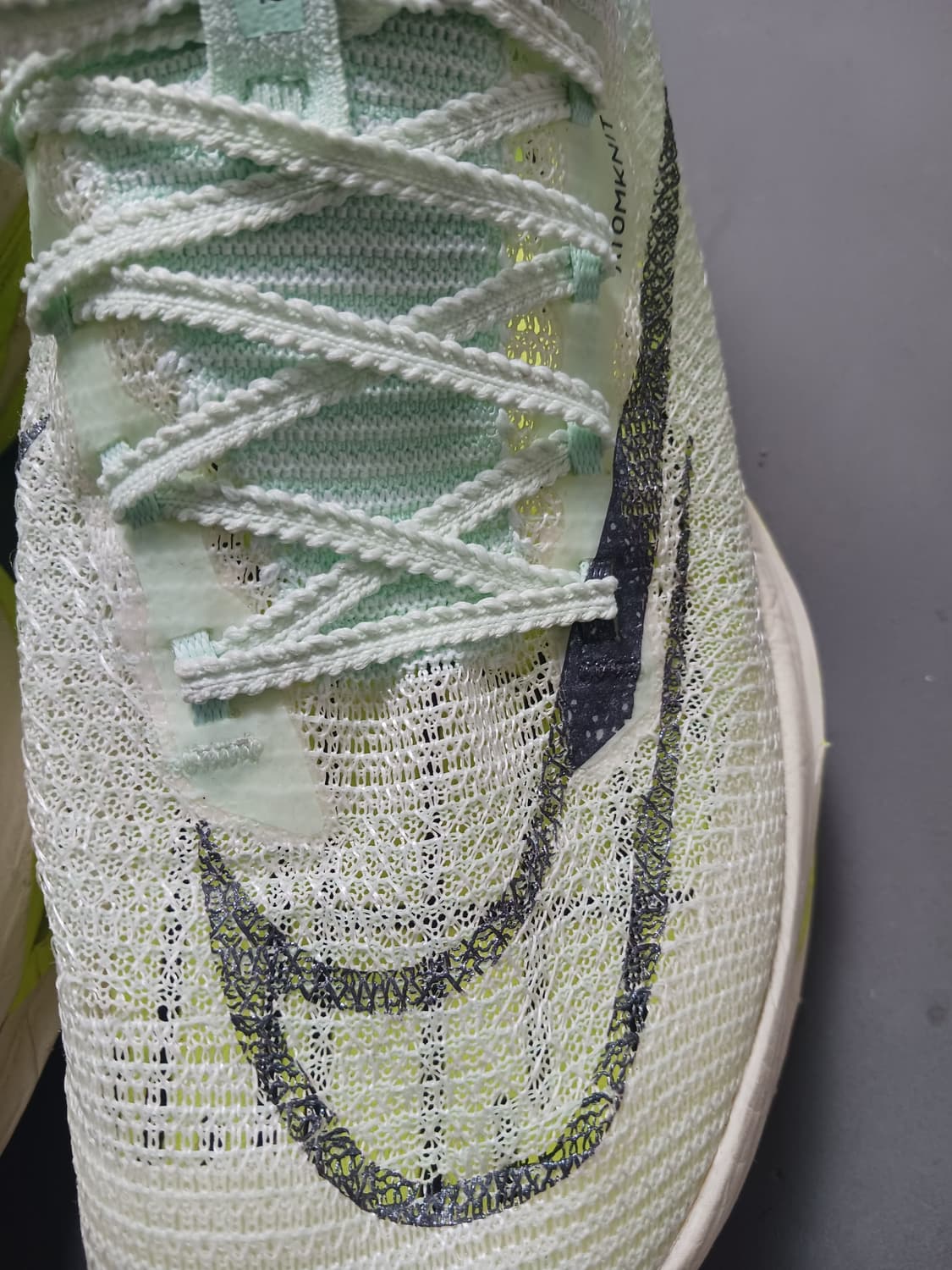 [260] 정품 나이키 에어줌 알파 플라이 넥스트% 2 민트 폼 운동화 상품이미지3