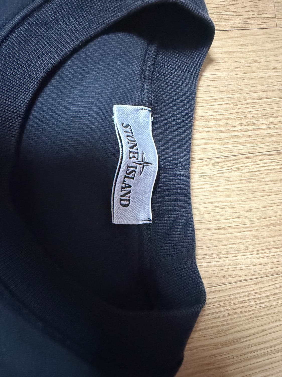 스톤아일랜드 맨투맨 상품이미지2