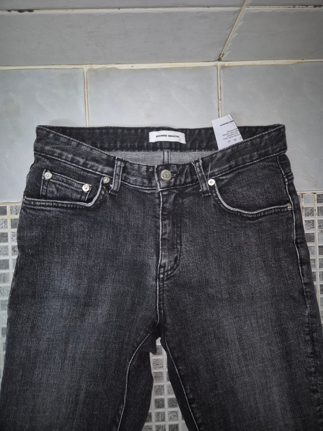 브랜디드 1981 슬림 흑청 데님 상품이미지4