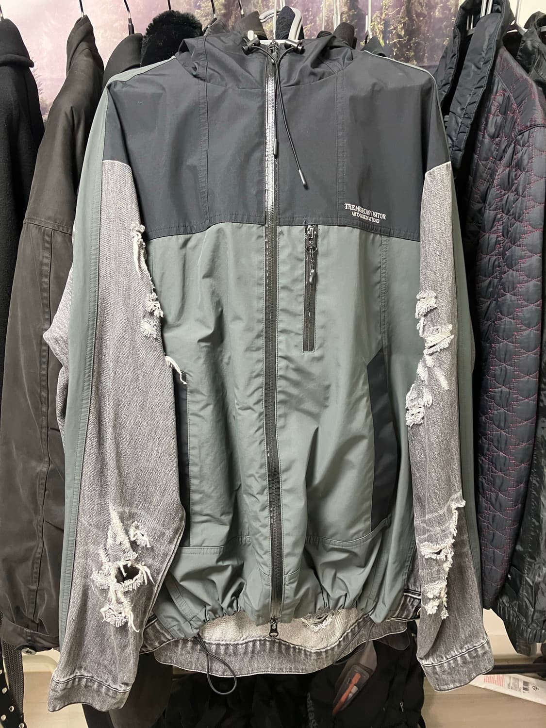 Themuseumvisitor 바람막이 L 상품이미지1