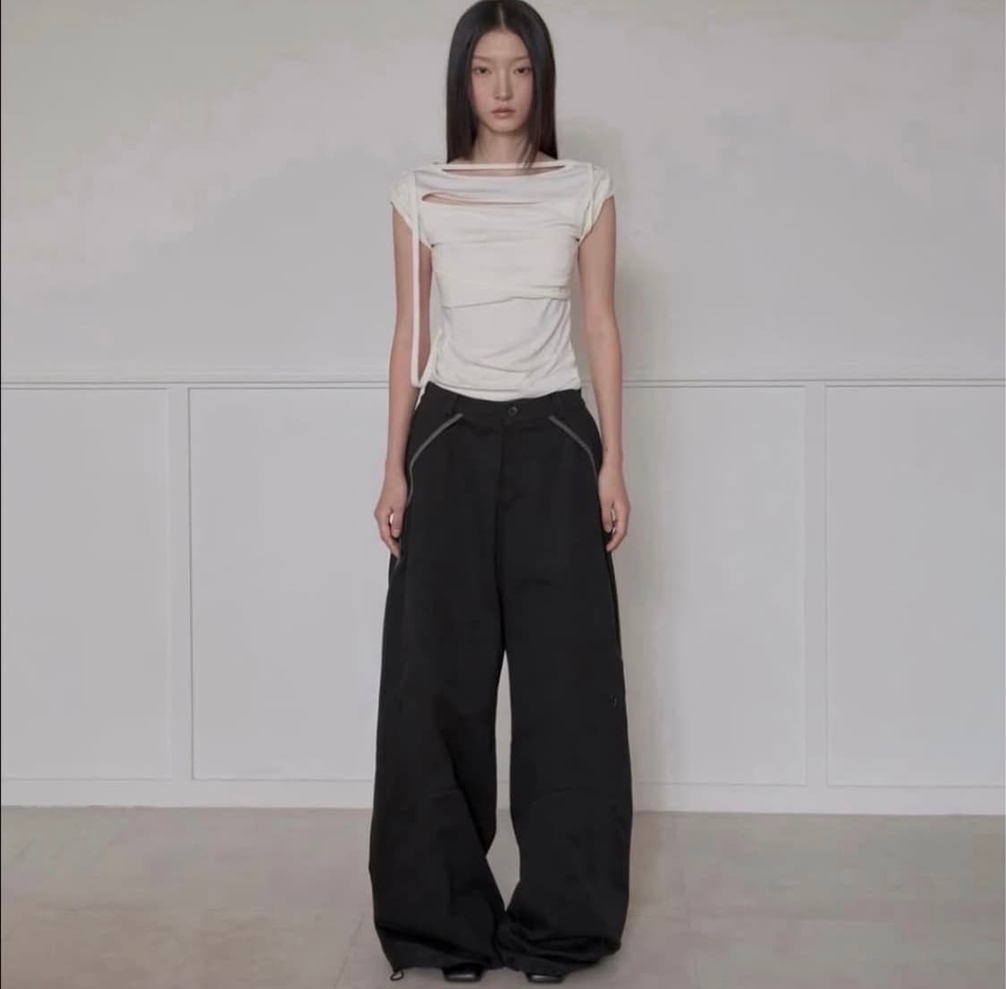 플레어업 Asymmetrical Wide Pants 상품이미지2