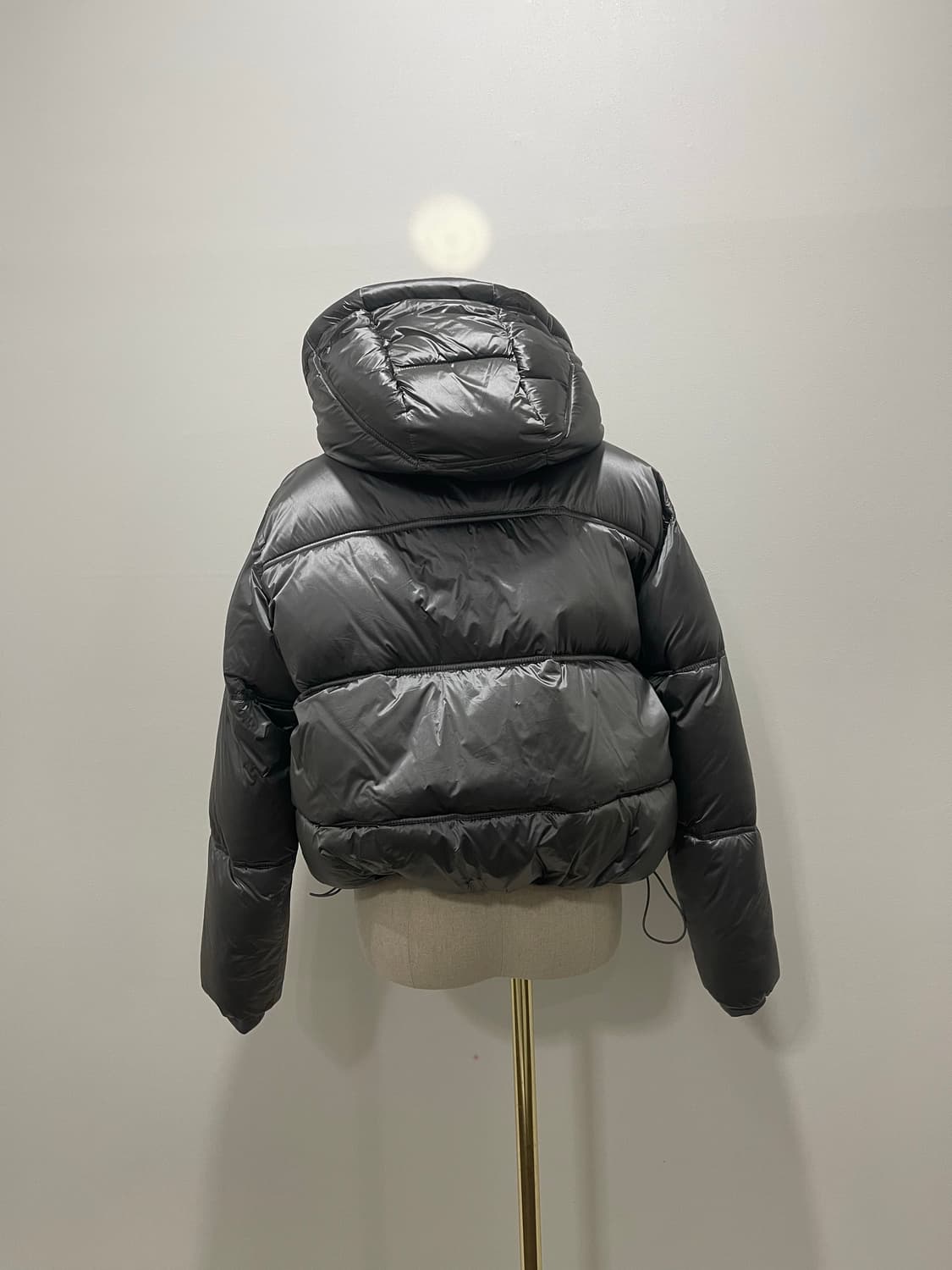 [새상품] ZARA 여성 숏 패딩 그레이 M 러닝패딩 추천 상품이미지4