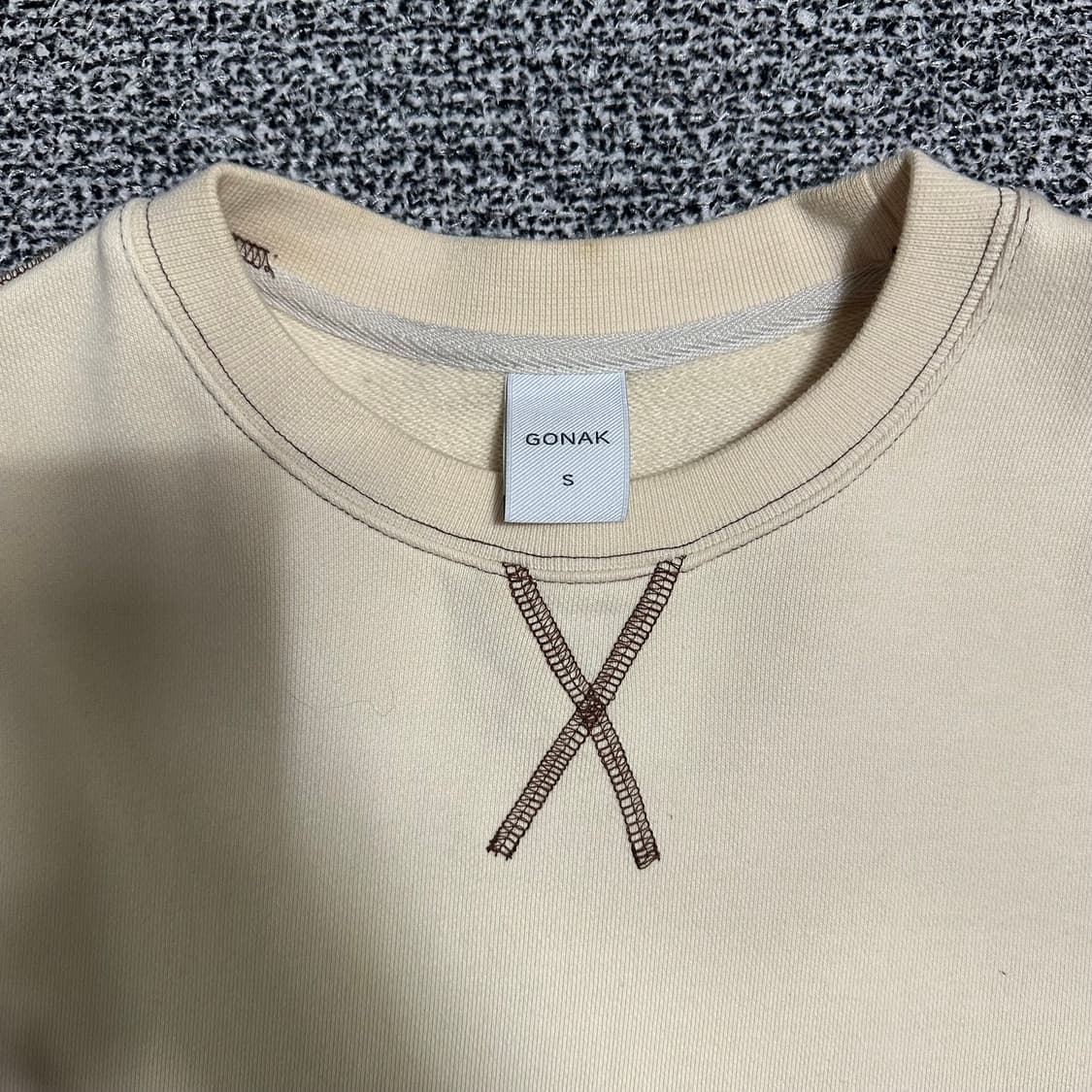 (100추천) GONAK 엘보우 패치 맨투맨 아이보리 상품이미지2