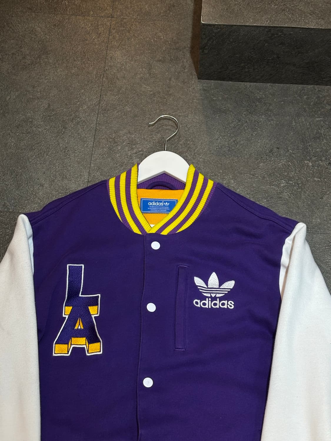 아디다스 LA레이커스 바시티 자켓 점퍼 100 상품이미지4