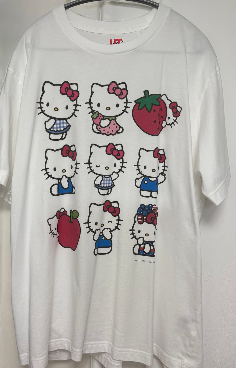 유니클로 UT 헬로키티 티셔츠 (XL) 상품이미지1