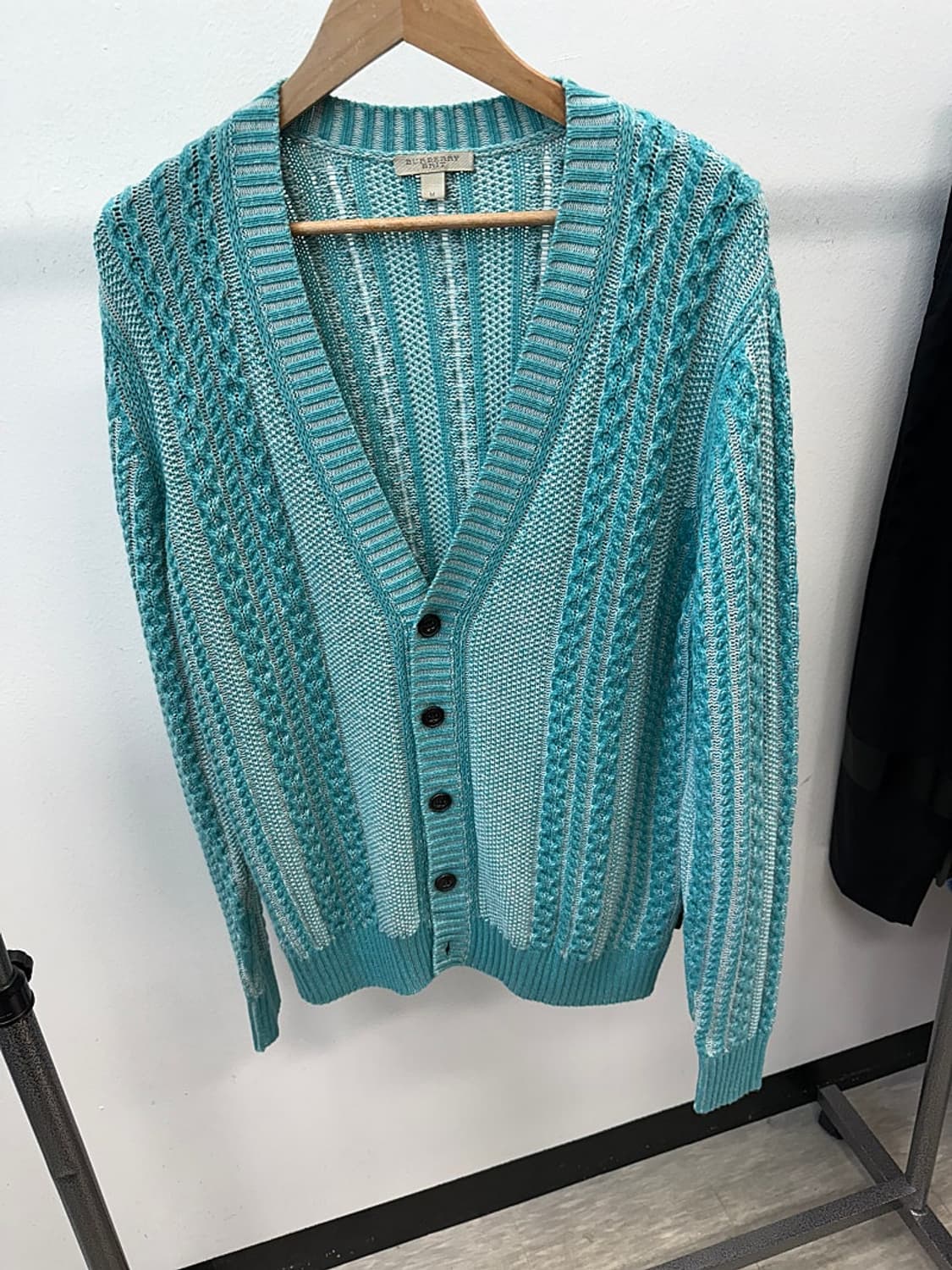 100) 버버리 씨그린 캐시미어 가디건 상품이미지3