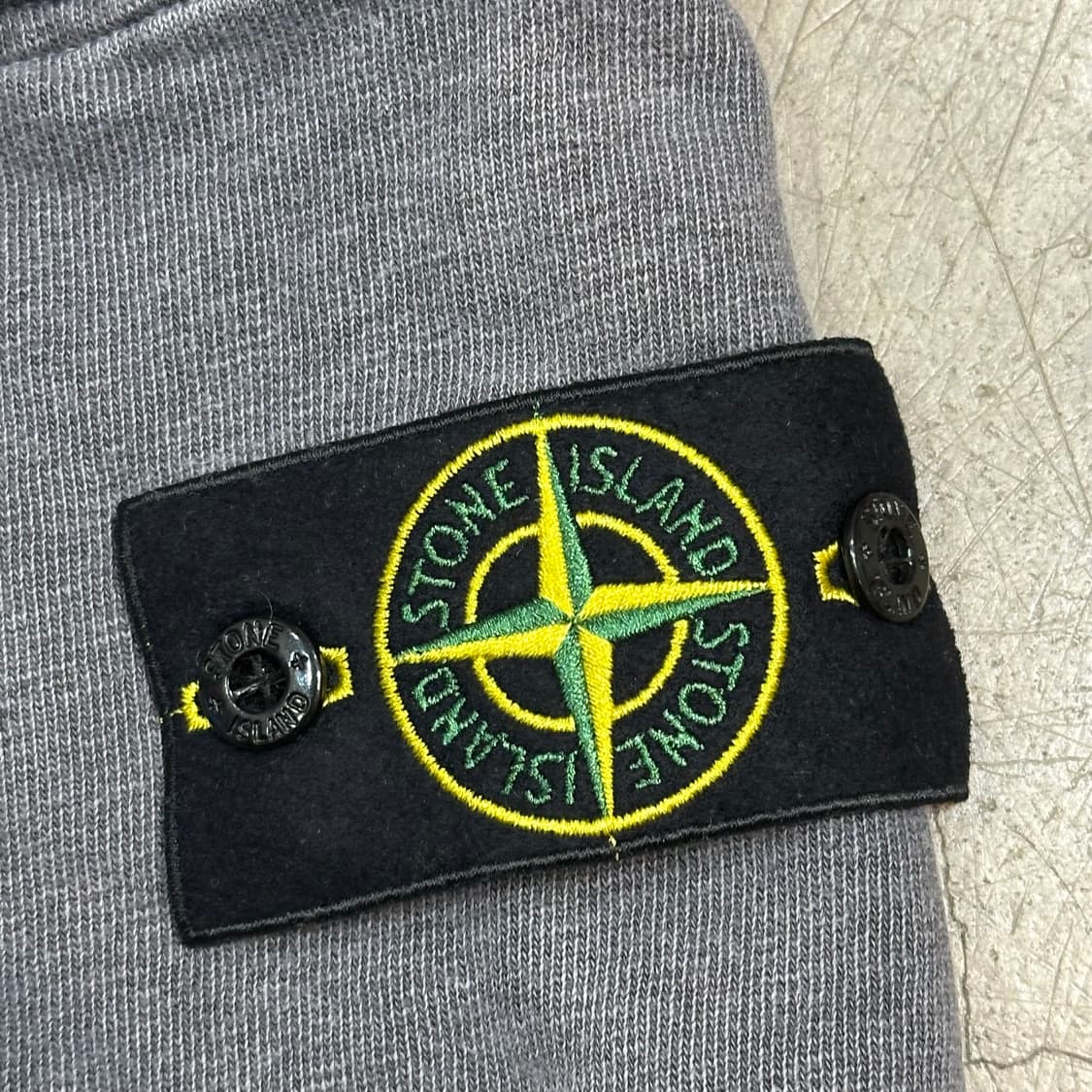 L 스톤아일랜드 그레이 반바지 상품이미지5