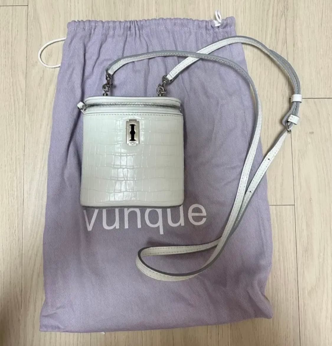 분크 vunque 미니 화이트 백 상품이미지1