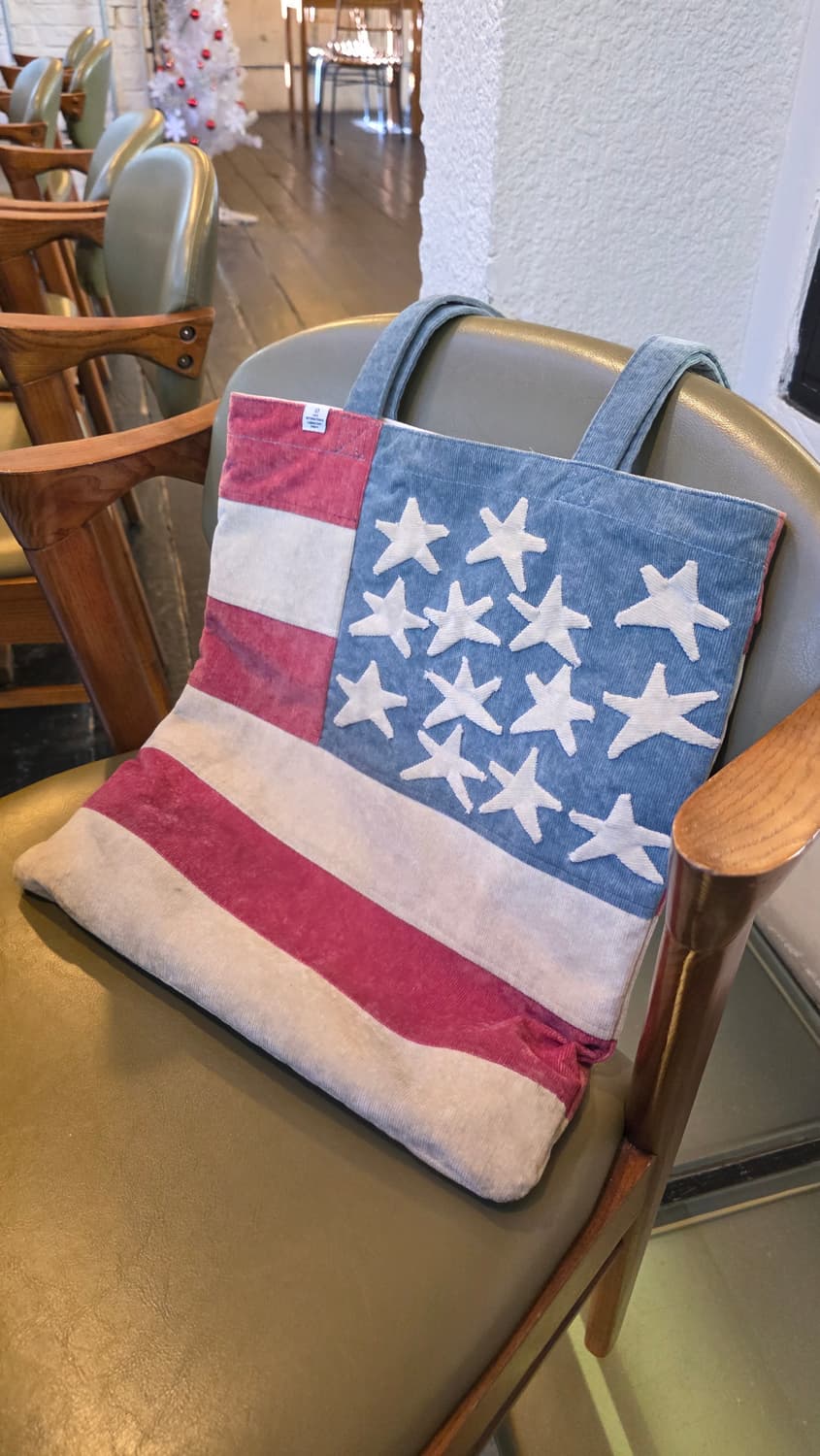 비즈빔 16시즌 USA 플래그 성조기 스웨이드 토트백 상품이미지1