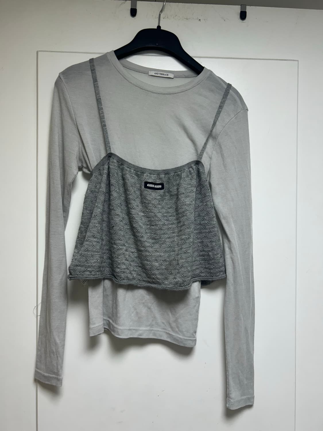 미우미우 레이어드 탑 상품이미지1