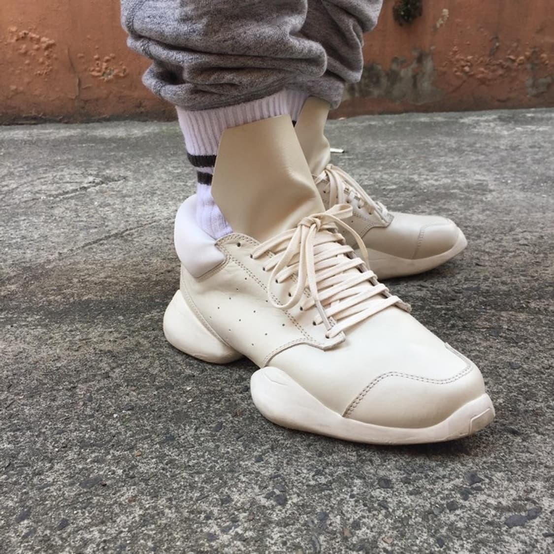 릭오웬스 아디다스 러너 스니커즈 상품이미지1