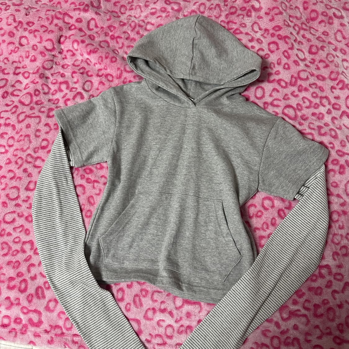 빈티지 멜란지 그레이 후드 레이어드 스트라이프 탑 상품이미지1