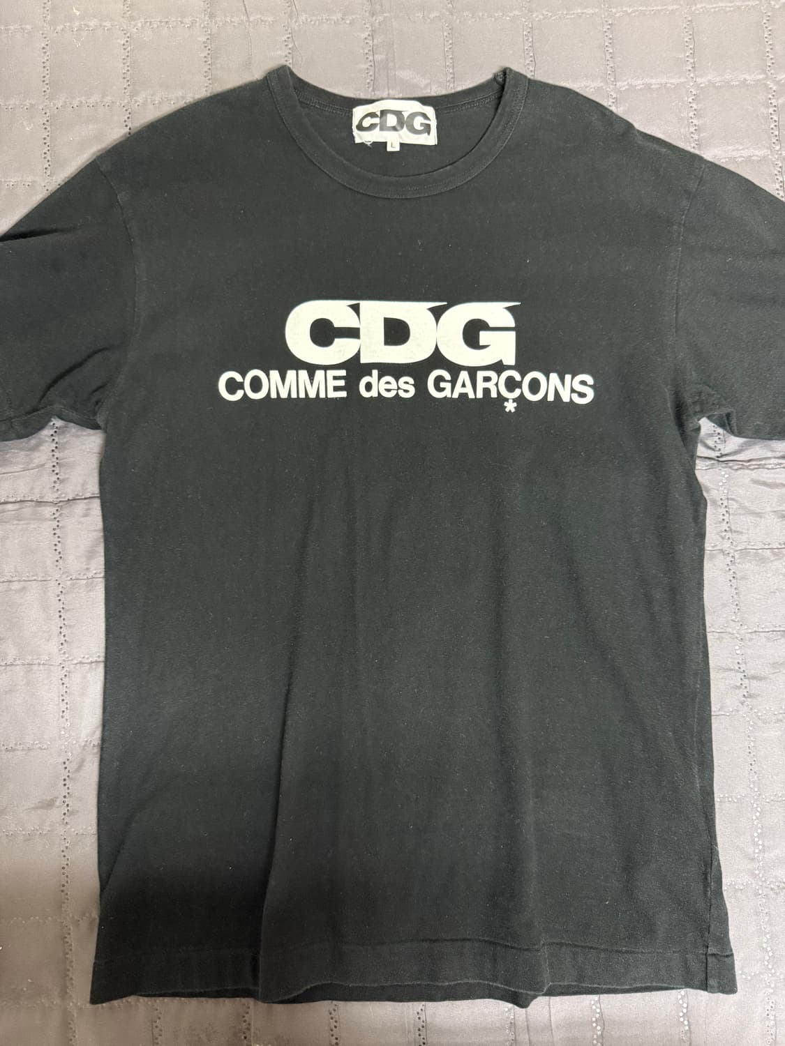 CDG 로고 티셔츠 블랙 상품이미지1