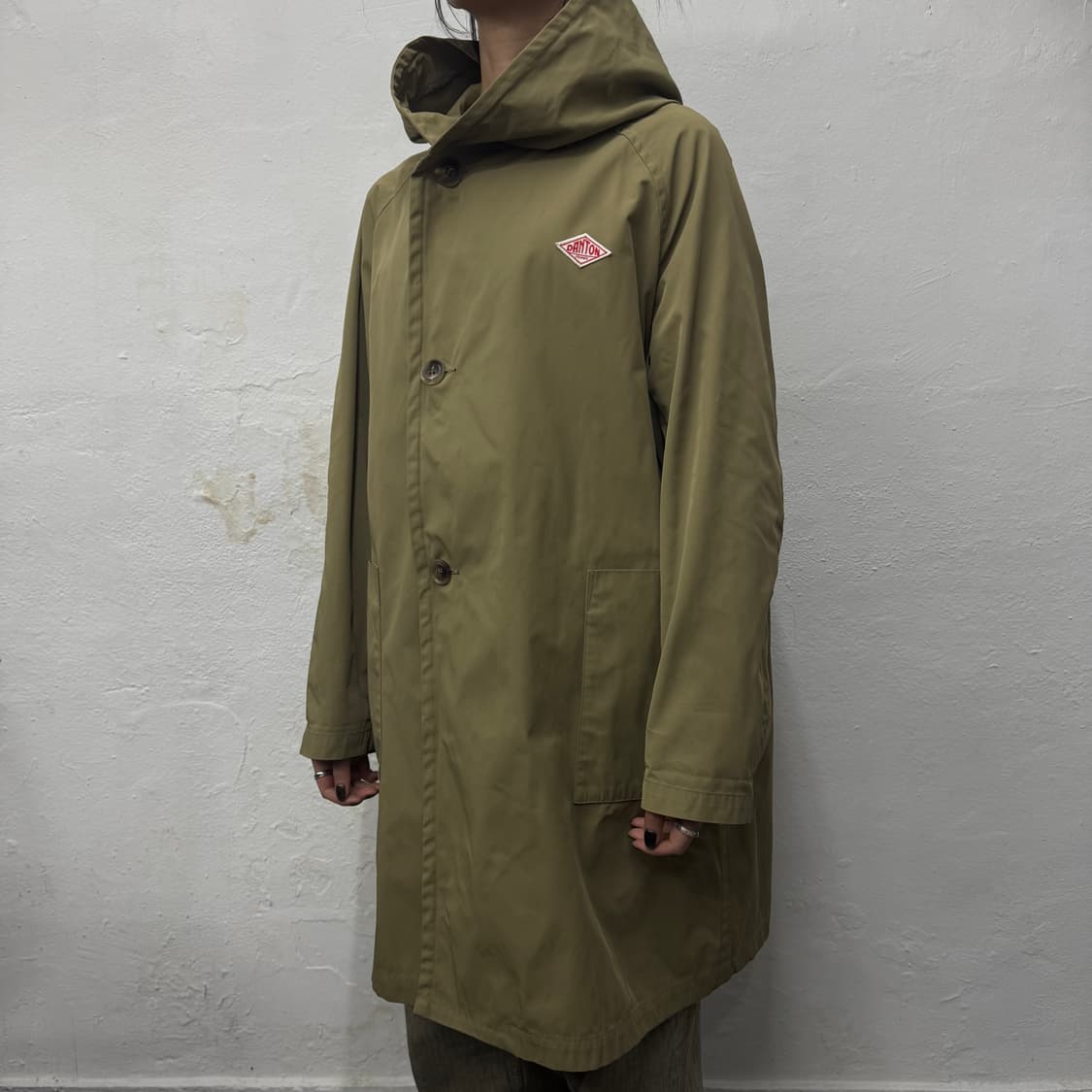 단톤(DANTON) 베이지컬러 폴리에스터 오버 후드 버튼 코트 상품이미지1