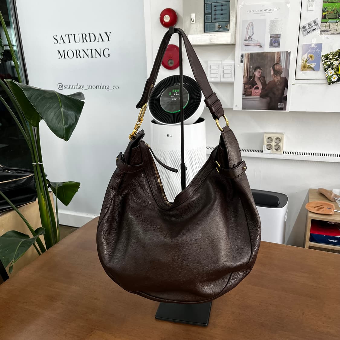 페레가모 레더 호보백 상품이미지1