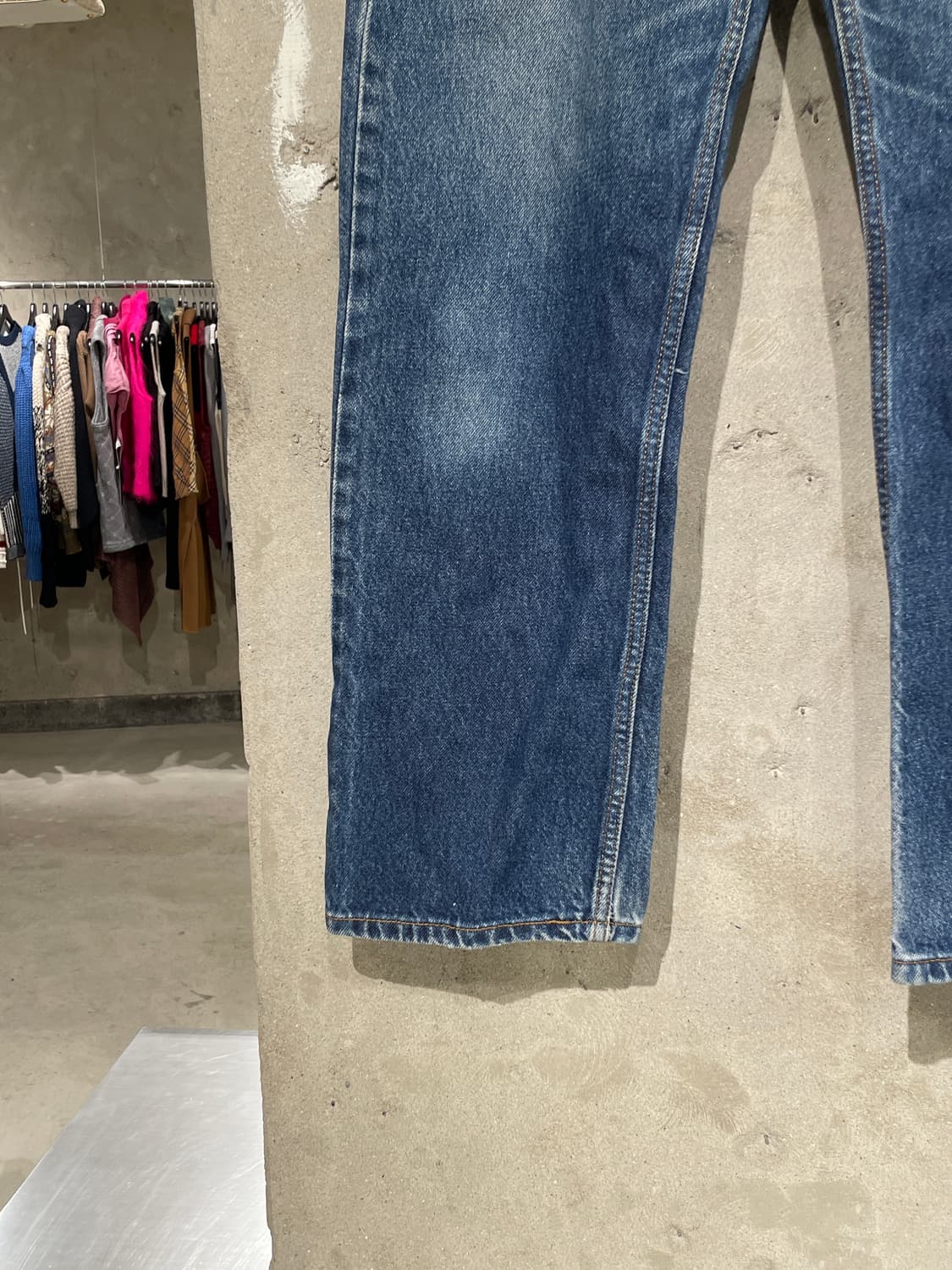 리바이스 505 중청 레귤러 핏 캣 워싱 데님 팬츠 상품이미지4