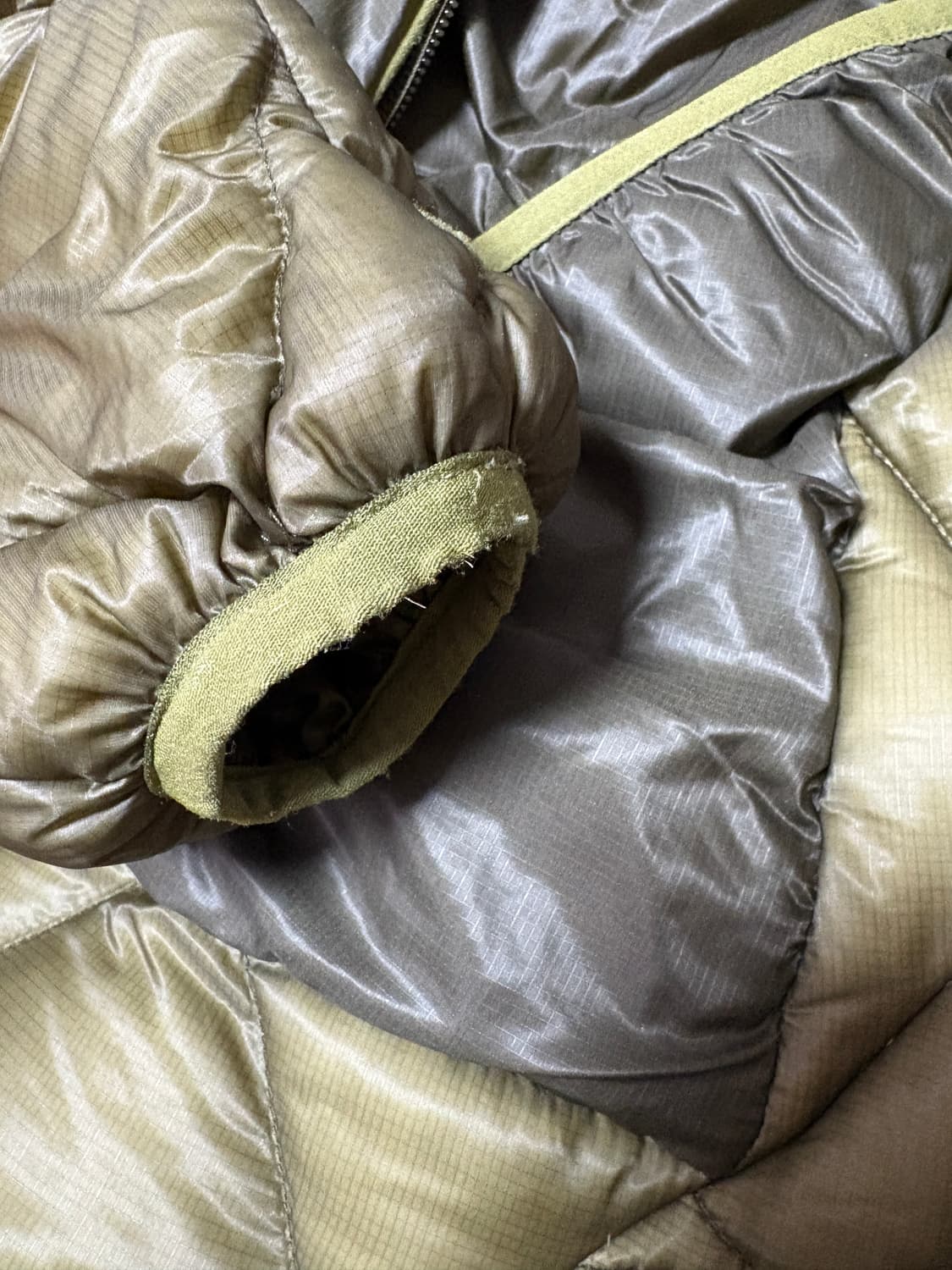 로아 라이트 다운 자켓 올리브 브랜치 상품이미지4