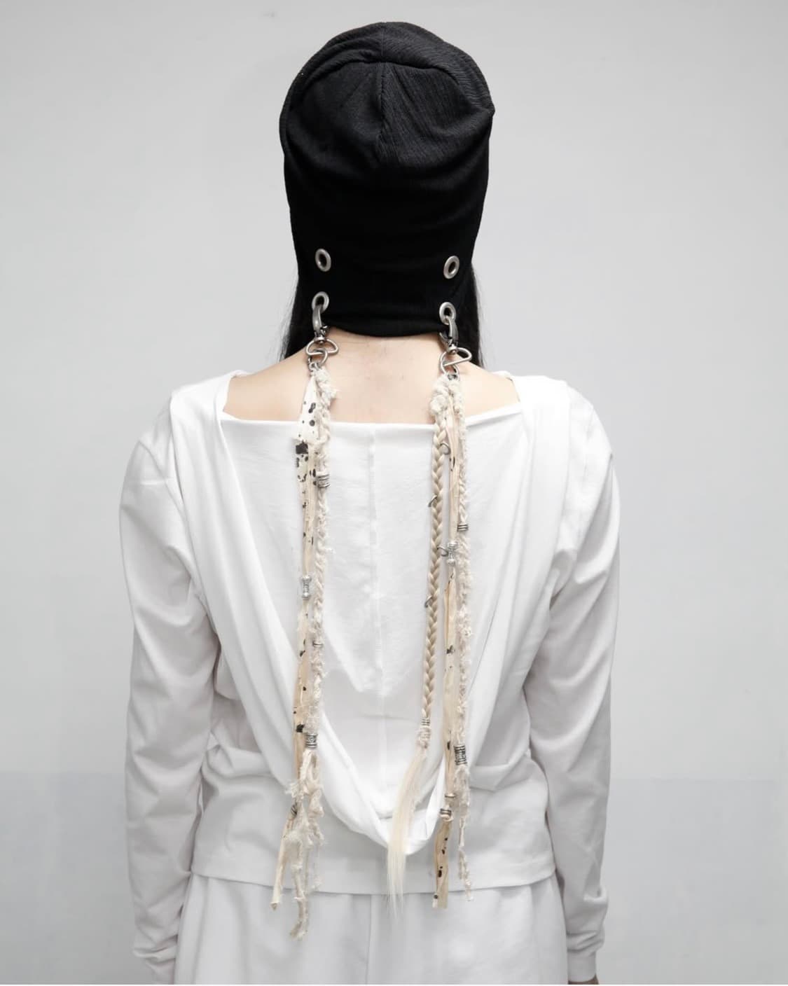 BRAIDED HAIR KEYRING BEANIE, BLACK 상품이미지2