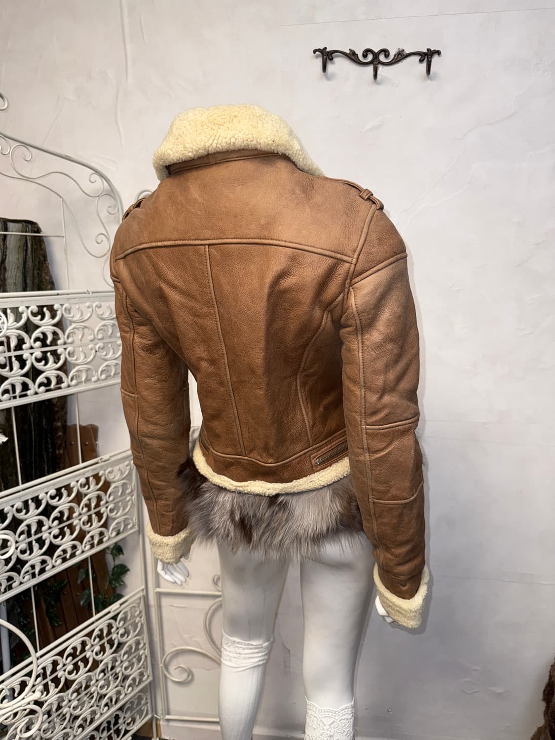 Theguy chestnut lamb skin fur mustang 상품이미지3