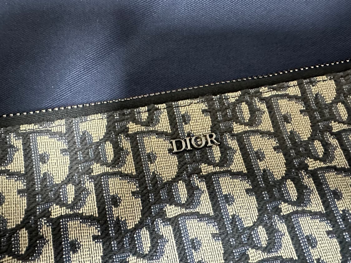 디올 A4 지퍼 파우치 상품이미지3