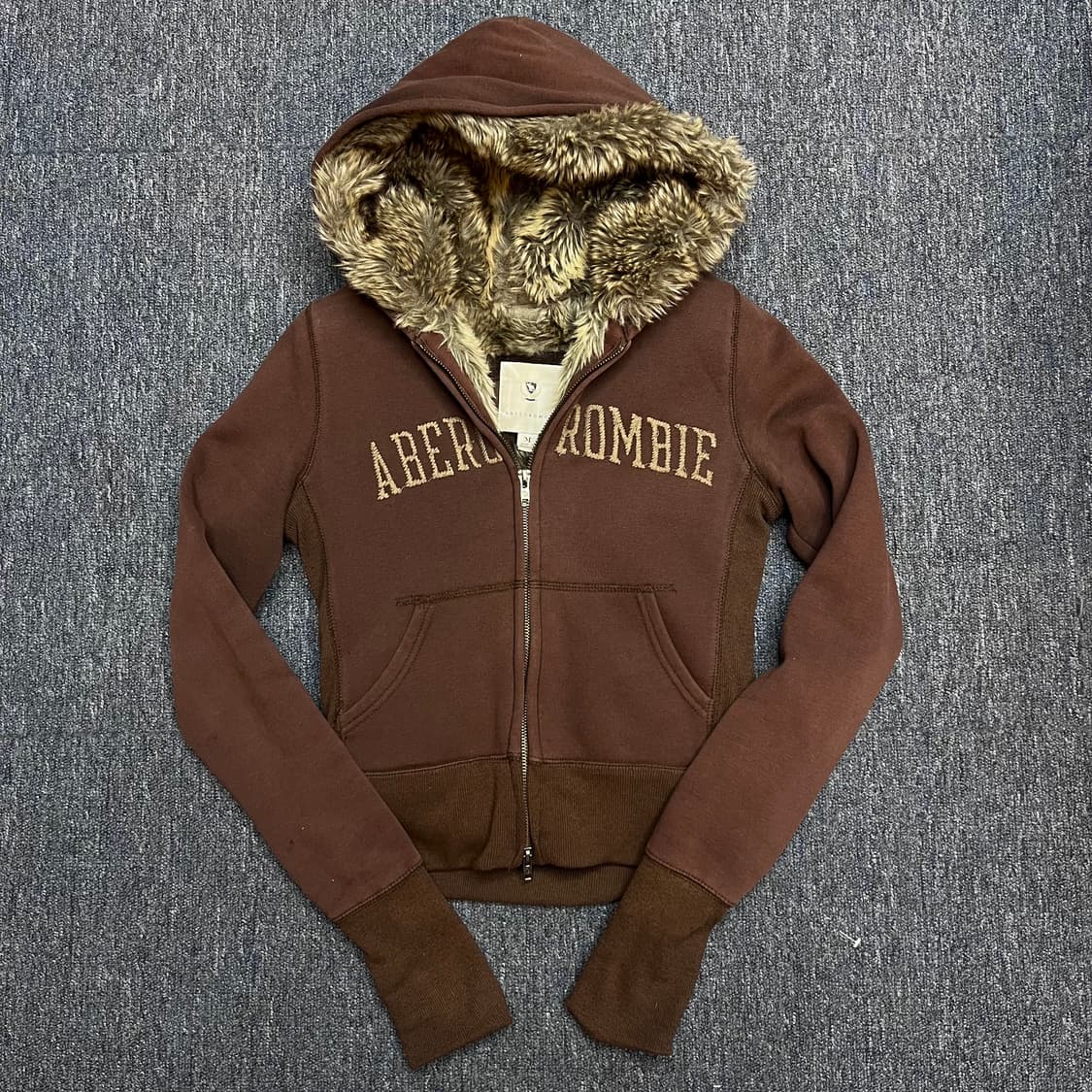 아베크롬비 울프죠 브라운 상품이미지1