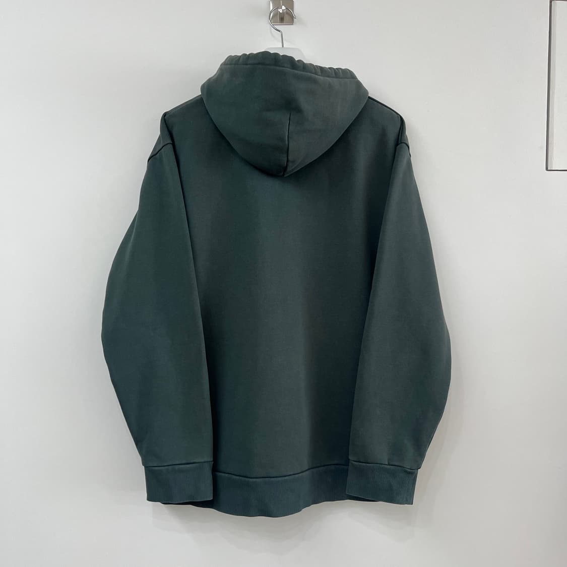 칼하트 WIP 유니버시티 패치 후드티 상품이미지3