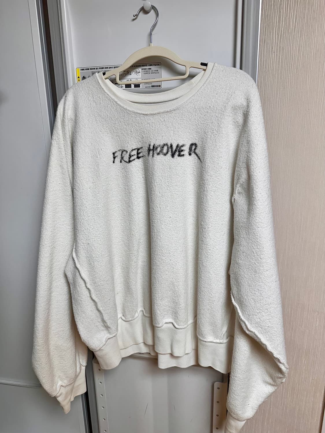 칸예 웨스트 free hoover 크루넥 상품이미지1