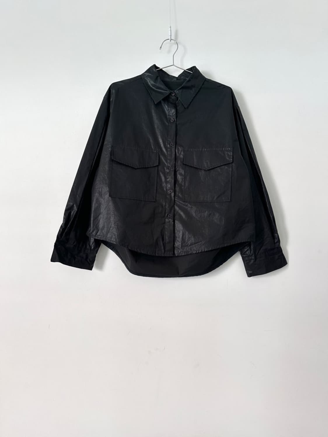Lustrous pintuck shirt / deep green 상품이미지3