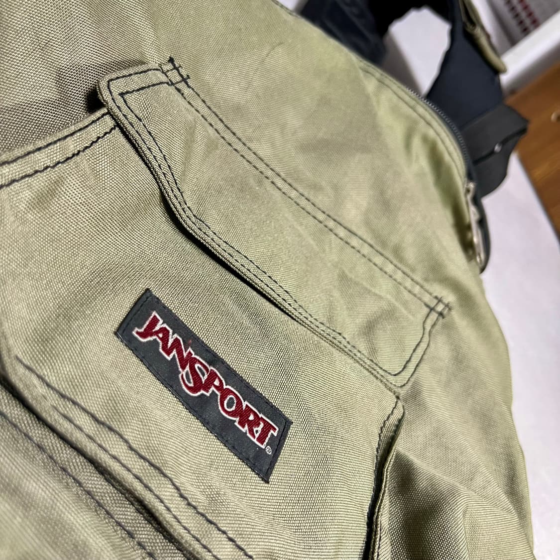 잔스포츠 Y2K 빈티지 카키 슬링백 상품이미지2