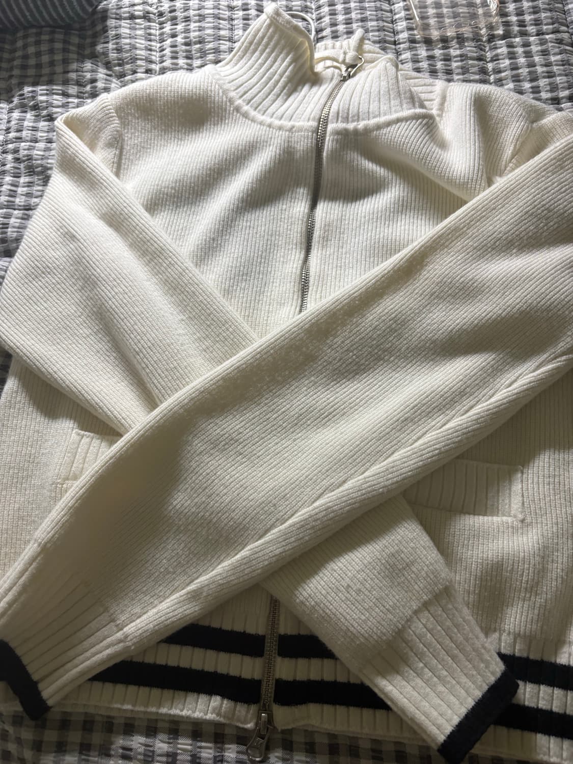 마뗑킴 니트 집업 상품이미지1