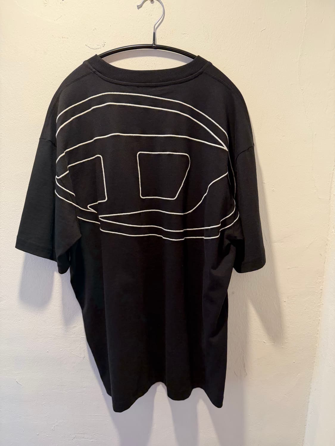 디젤 맥시 오발 D자수 반팔티셔츠 상품이미지2