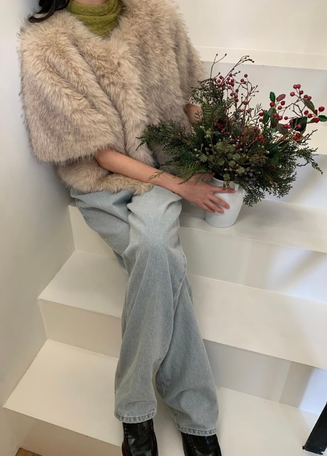 리버티 노카라 크롭 하프 페이크 퍼 자켓 상품이미지3