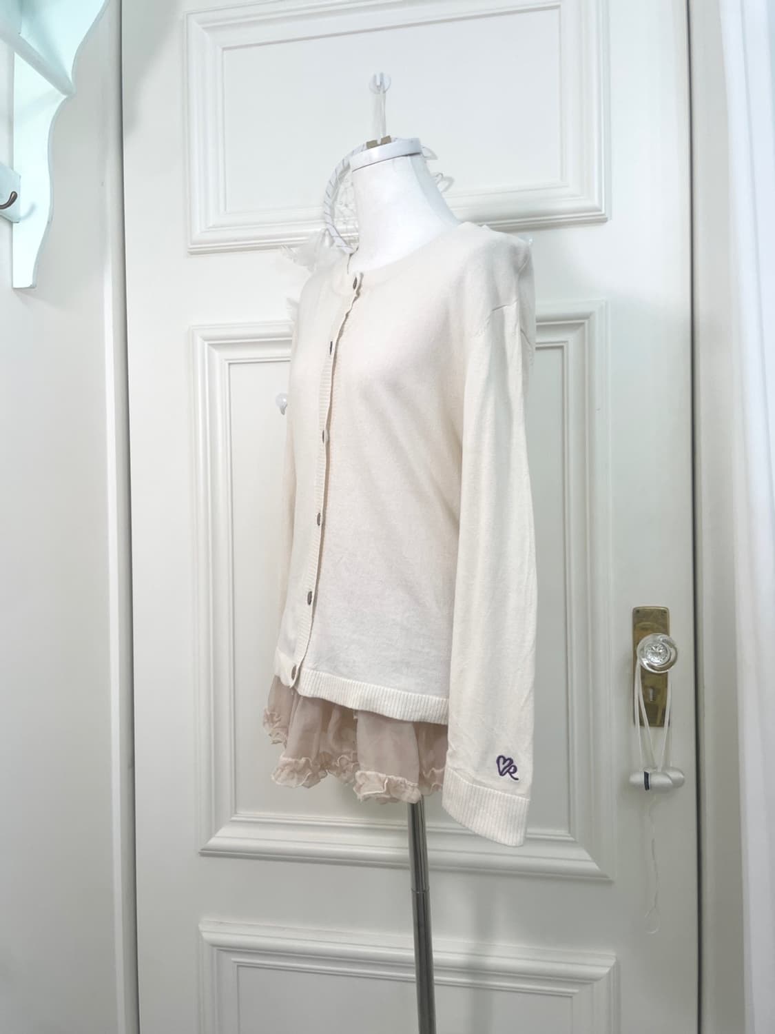 ivory wood button mori cardigan(size-L) 상품이미지2