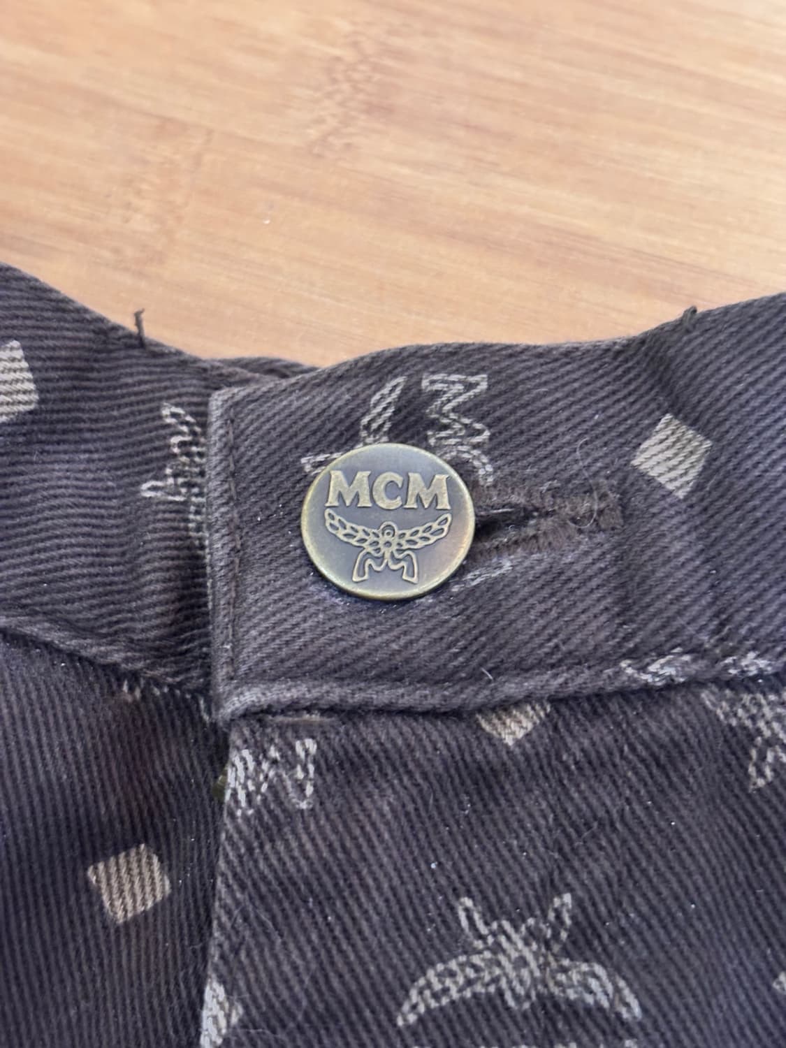 [착샷O] MCM(엠씨엠) 90s 빈티지 로고 패턴 바지 팬츠 상품이미지4