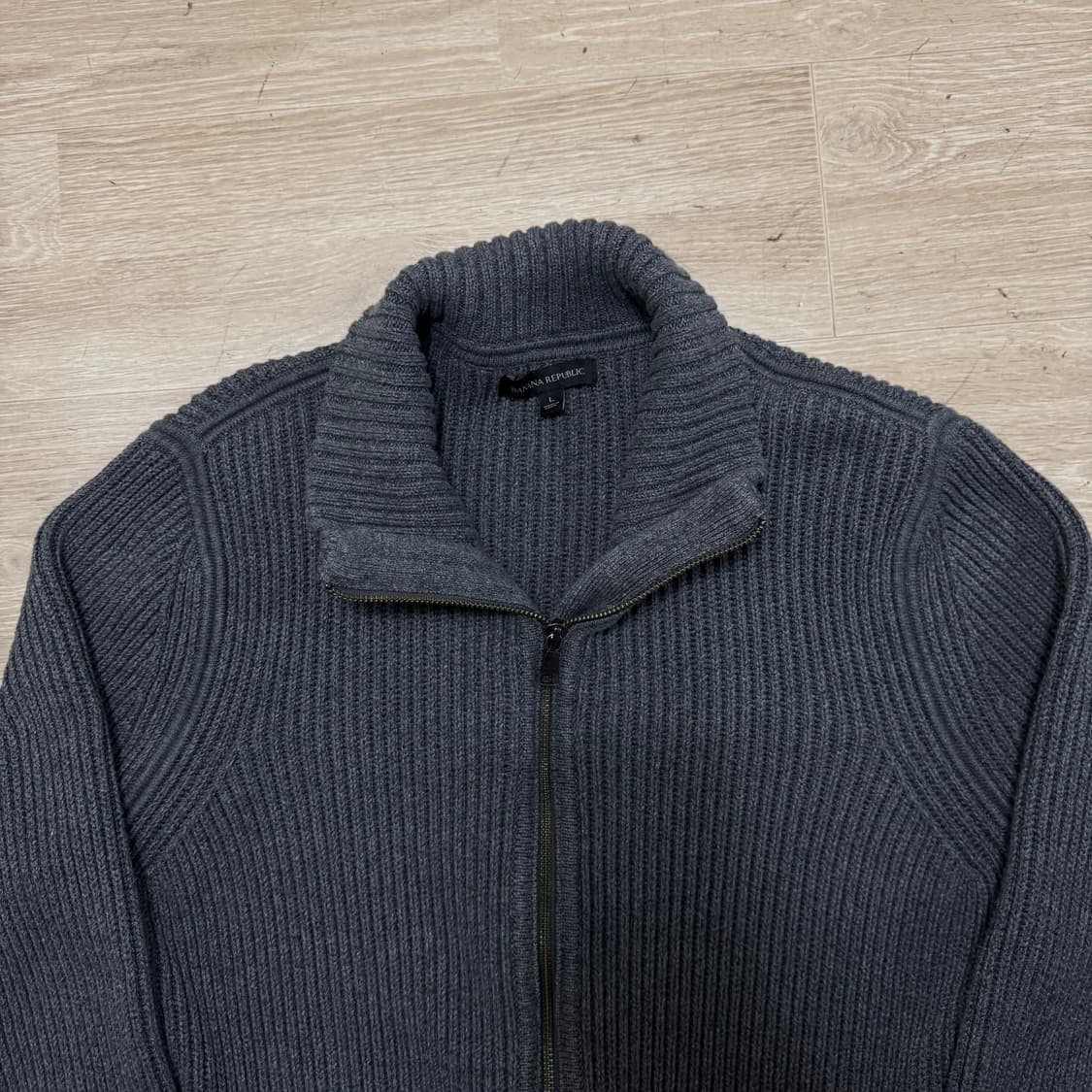 바나나리퍼블릭 니트 집업 상품이미지2