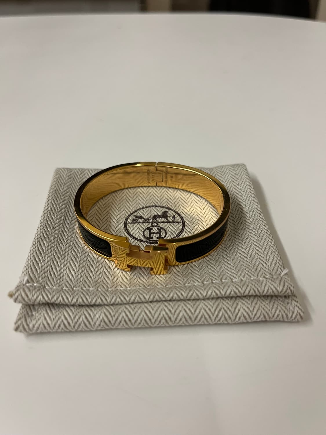 에르메스 클릭아슈 골드 블랙 상품이미지3