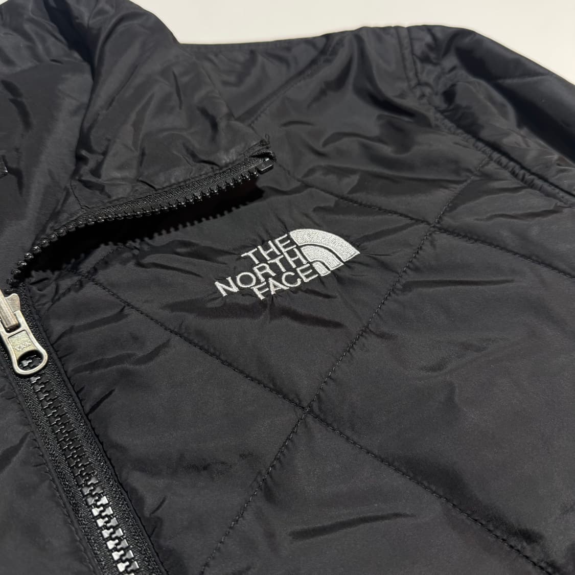 노스페이스 블랙 퀼팅 패딩 자켓 상품이미지2