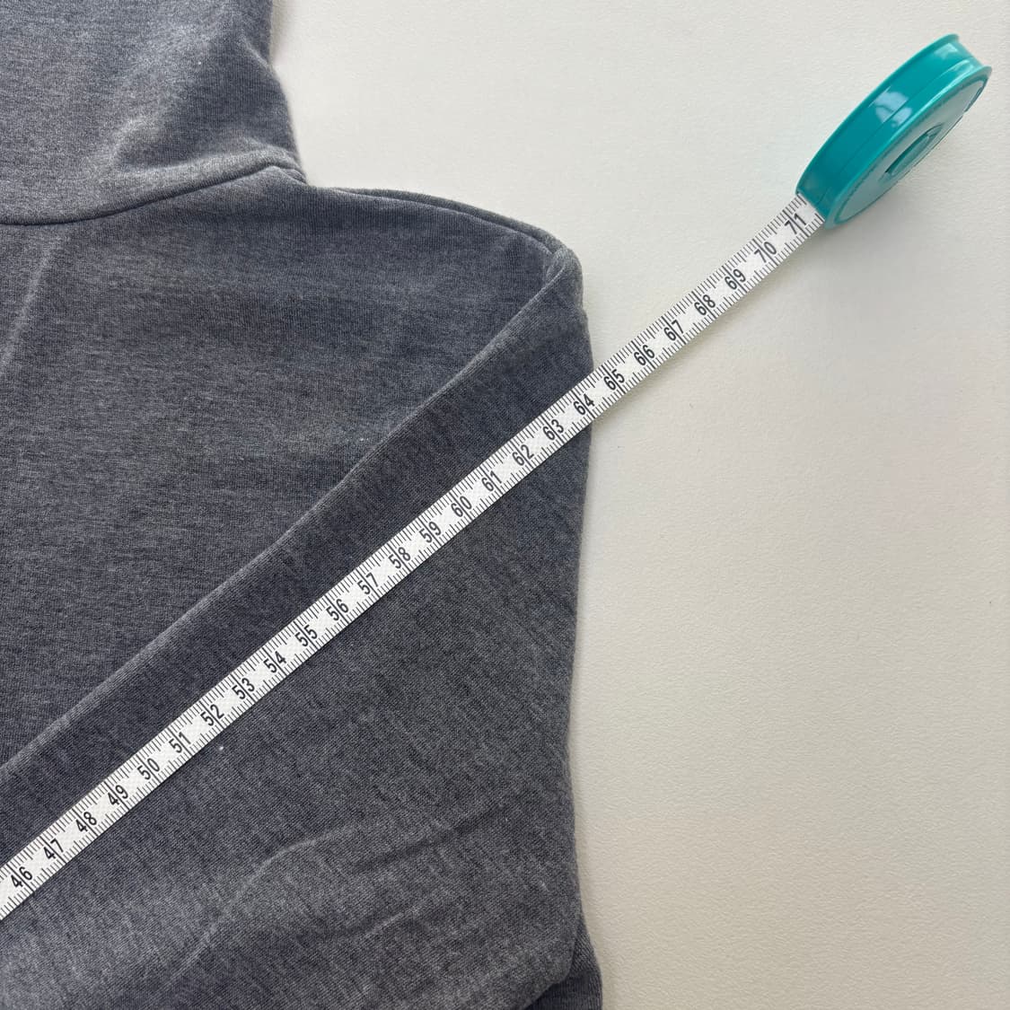 블랙업 회색 목폴라 티셔츠 상품이미지6