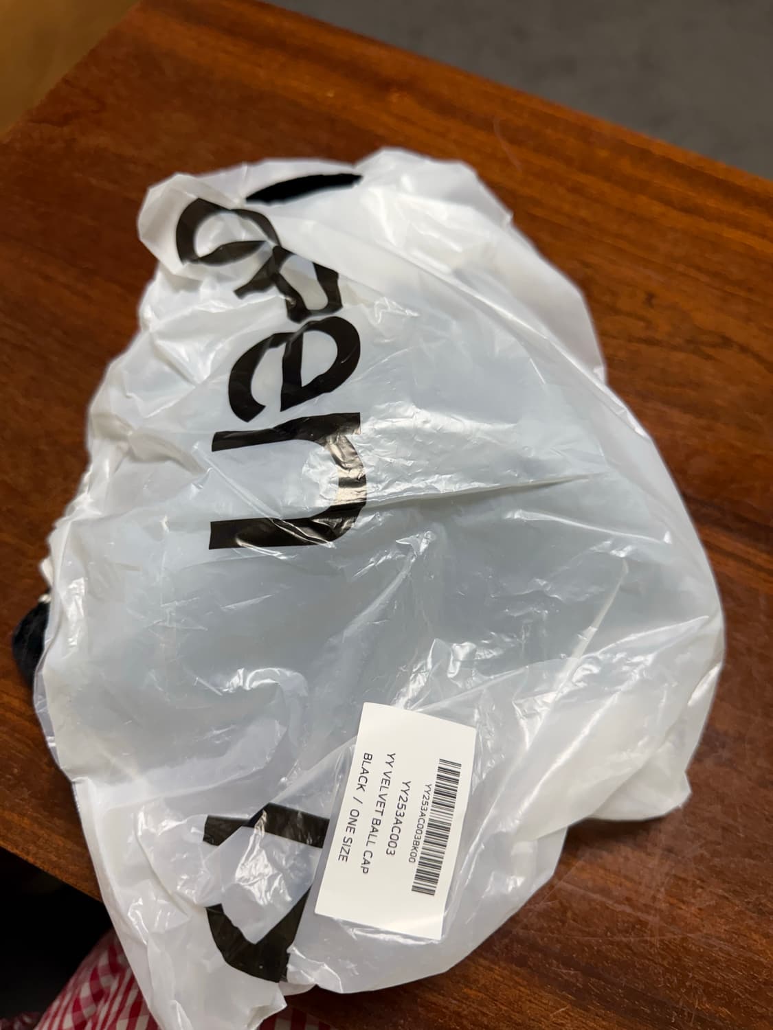 오픈와이와이 벨벳 볼캡 모자 상품이미지4