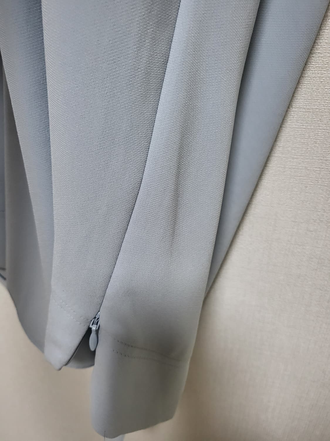 The Izzat Collection 드레이프 블라우스 55-66 상품이미지2