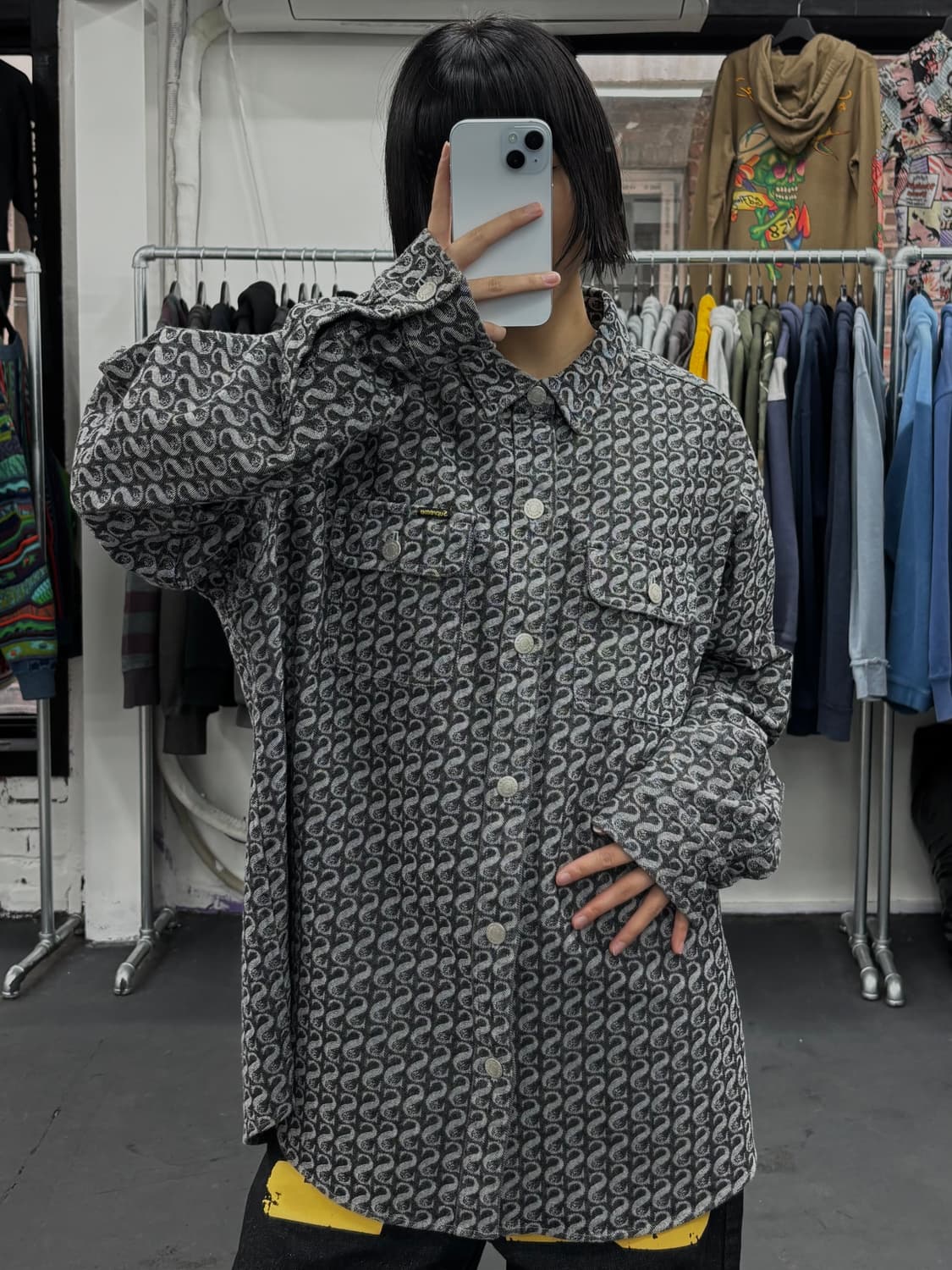 슈프림 21FW 모노그램 데님 셔츠 상품이미지4