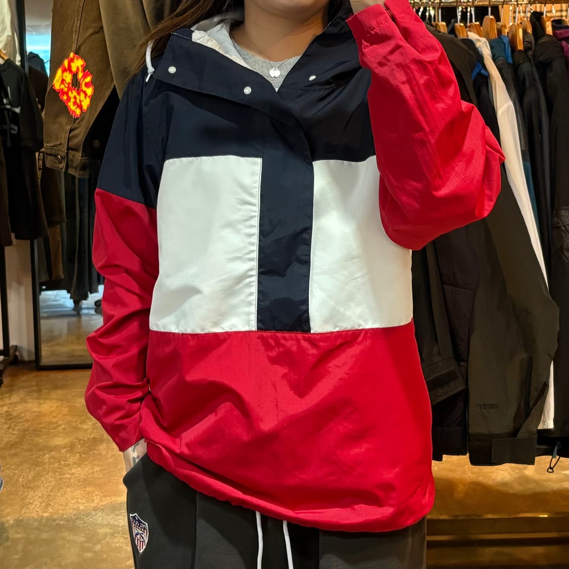 리바이스 배색 반집업 상품이미지1